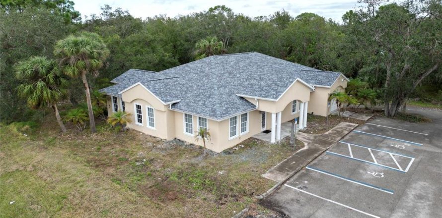 Immobilier commercial à Port Charlotte, Floride № 2141217