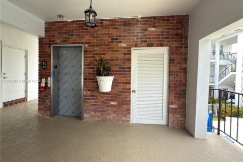 Condo in Fort Lauderdale, Florida, 2 bedrooms  № 1978770 - photo 22