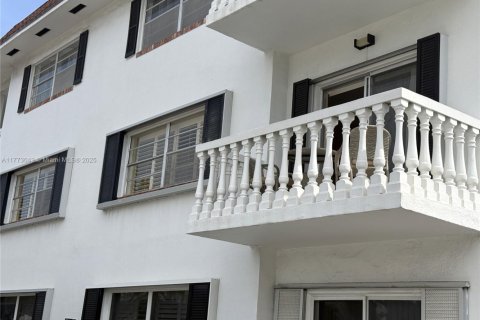 Condo in Fort Lauderdale, Florida, 2 bedrooms  № 1978770 - photo 26