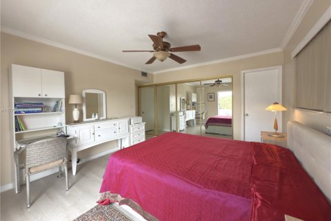 Condo in Fort Lauderdale, Florida, 2 bedrooms  № 1978770 - photo 11