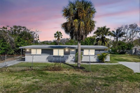 Casa en New Port Richey, Florida 4 dormitorios, 125.33 m2 № 2233909