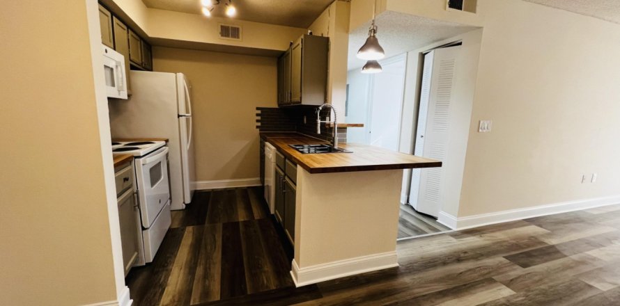 Condo in Destin, Florida, 2 bedrooms № 559147