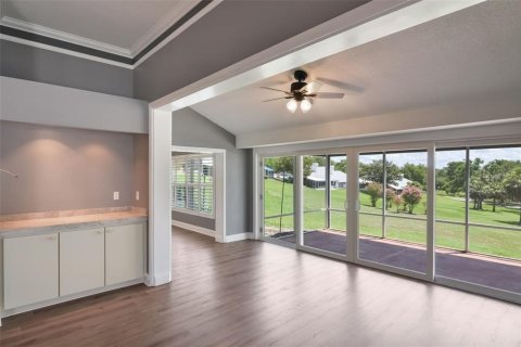 Villa ou maison à vendre à Lady Lake, Floride: 3 chambres, 202.62 m2 № 1786209 - photo 14