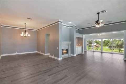 Villa ou maison à vendre à Lady Lake, Floride: 3 chambres, 202.62 m2 № 1786209 - photo 5