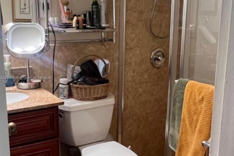 Condominio en alquiler en North Bay Village, Florida, 2 dormitorios, 96.62 m2 № 1950889 - foto 12