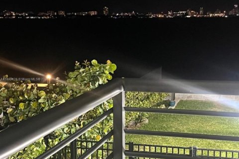 Condominio en alquiler en North Bay Village, Florida, 2 dormitorios, 96.62 m2 № 1950889 - foto 13
