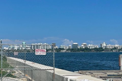 Condominio en alquiler en North Bay Village, Florida, 2 dormitorios, 96.62 m2 № 1950889 - foto 23
