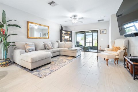 House in San Antonio, Florida 2 bedrooms, 130.53 sq.m. № 1593358 - photo 3