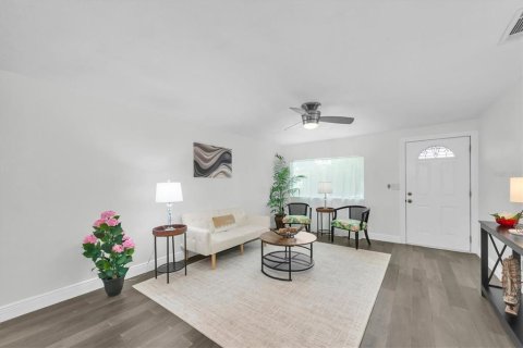 Villa ou maison à vendre à Oldsmar, Floride: 3 chambres, 85.84 m2 № 2284608 - photo 4