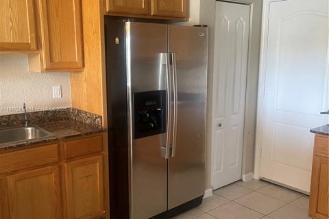 Touwnhouse à louer à Greenacres, Floride: 3 chambres, 162.39 m2 № 1960314 - photo 2