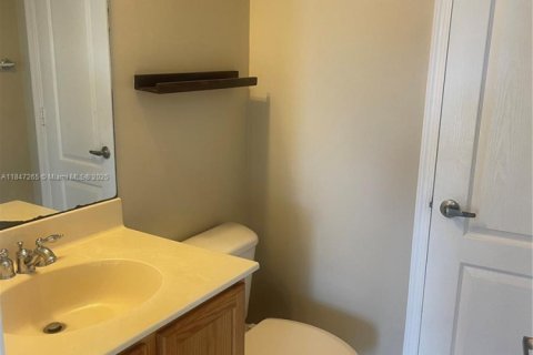 Touwnhouse à louer à Greenacres, Floride: 3 chambres, 162.39 m2 № 1960314 - photo 9