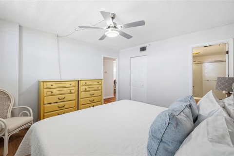 Condominio en venta en Madeira Beach, Florida, 2 dormitorios, 108.51 m2 № 2198802 - foto 28