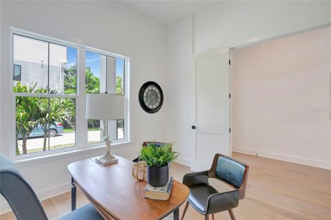 Villa ou maison à vendre à Tampa, Floride: 5 chambres, 318.28 m2 № 2223443 - photo 12