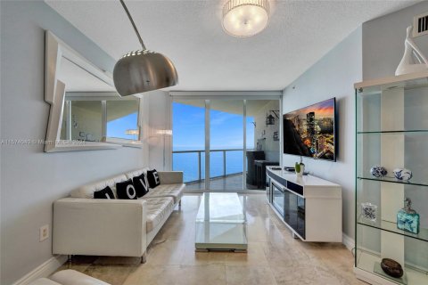 Condo à Sunny Isles Beach, Floride, 2 chambres  № 2039060