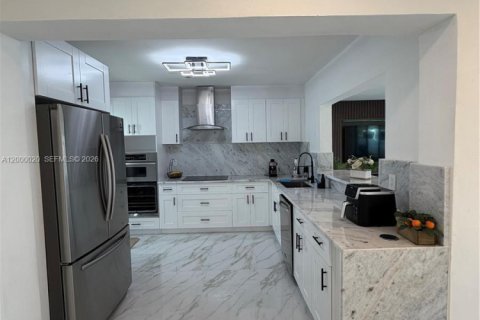 House in Fort Lauderdale, Florida 3 bedrooms, 112.6 sq.m. № 2067135 - photo 9