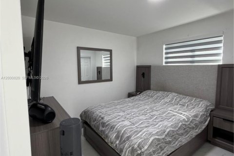 House in Fort Lauderdale, Florida 3 bedrooms, 112.6 sq.m. № 2067135 - photo 16