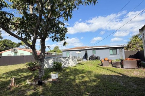 House in Fort Lauderdale, Florida 3 bedrooms, 112.6 sq.m. № 2067135 - photo 24