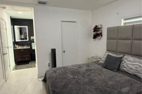 House in Fort Lauderdale, Florida 3 bedrooms, 112.6 sq.m. № 2067135 - photo 21