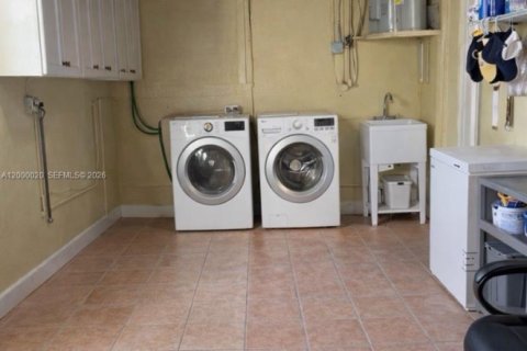 House in Fort Lauderdale, Florida 3 bedrooms, 112.6 sq.m. № 2067135 - photo 26