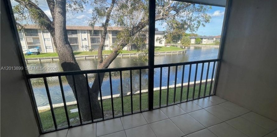 Condo à Tamarac, Floride, 2 chambres  № 2076176