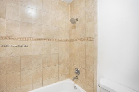 Condo in Miramar, Florida, 2 bedrooms  № 1784164 - photo 18