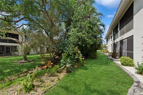 Condo in Venice, Florida, 2 bedrooms  № 1626989 - photo 29