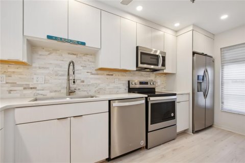 Condo in Venice, Florida, 2 bedrooms  № 1626989 - photo 5