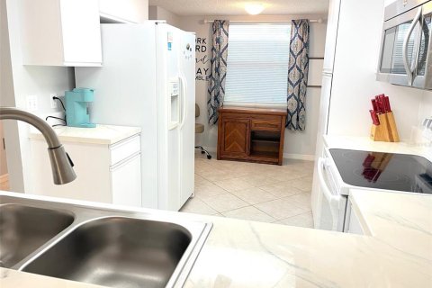 Condominio en venta en Bradenton, Florida, 2 dormitorios, 96.8 m2 № 2221540 - foto 7
