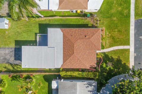 Casa en alquiler en Dania Beach, Florida, 2 dormitorios, 157.93 m2 № 1993585 - foto 23