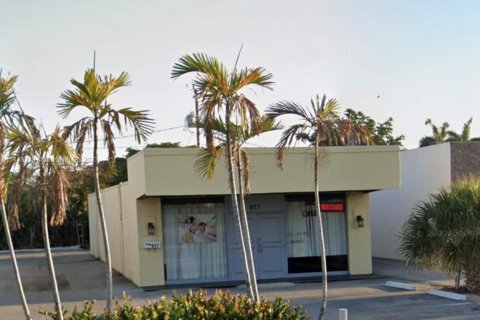 Propiedad comercial en venta en North Palm Beach, Florida № 1937451 - foto 4