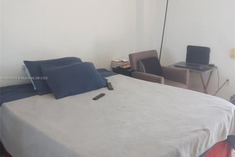 Condo in Aventura, Florida, 2 bedrooms № 2082676 - photo 24