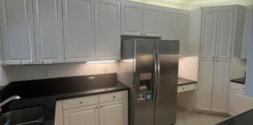Condo à Doral, Floride, 2 chambres  № 2246508