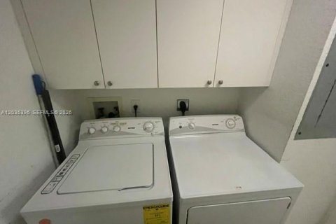 Copropriété à vendre à Doral, Floride: 2 chambres, 158.86 m2 № 2246508 - photo 5