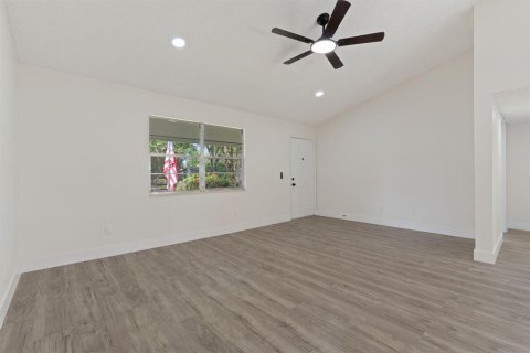 Villa ou maison à vendre à Vero Beach, Floride: 3 chambres, 129.32 m2 № 2417971 - photo 15
