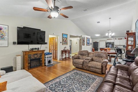Condo in Avon Park, Florida, 2 bedrooms  № 2095770 - photo 17