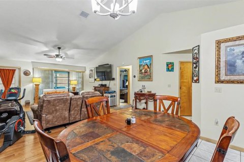 Condo in Avon Park, Florida, 2 bedrooms  № 2095770 - photo 21