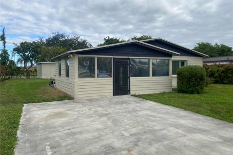 Дом в Флорида-Сити, Флорида 4 спальни, 139.45м2 № 1970735