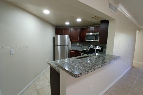 Снять в аренду кондоминиум в Майами, Флорида 2 спальни, 99.13м2, № 1971123 - фото 10