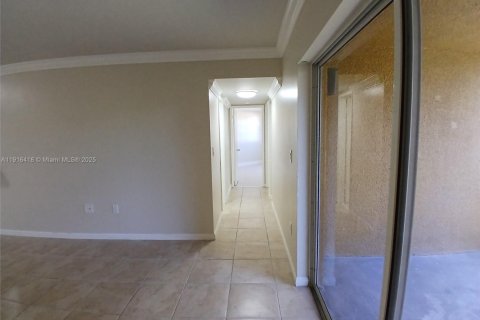 Снять в аренду кондоминиум в Майами, Флорида 2 спальни, 99.13м2, № 1971123 - фото 11