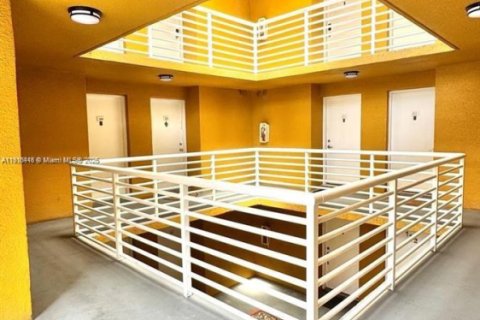 Снять в аренду кондоминиум в Майами, Флорида 2 спальни, 99.13м2, № 1971123 - фото 6