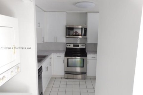 Снять в аренду виллу или дом в Хайалиа, Флорида 2 спальни, 86.58м2, № 1943930 - фото 9