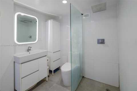 Copropriété à louer à Miami Beach, Floride: 2 chambres, 110.55 m2 № 1817177 - photo 28