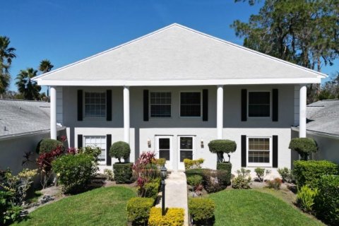 Townhouse in Wesley Chapel, Florida 3 bedrooms, 156.82 sq.m. № 1733364 - photo 2