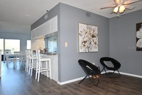 Townhouse in Wesley Chapel, Florida 3 bedrooms, 156.82 sq.m. № 1733364 - photo 8