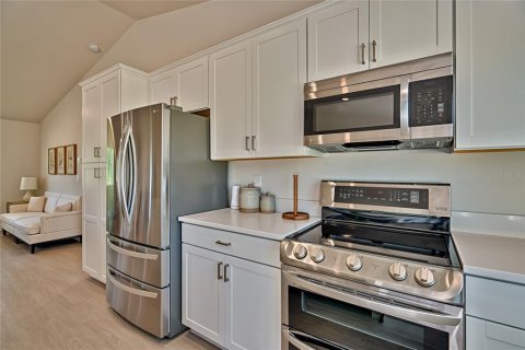 House in Hawthorne, Florida 4 bedrooms, 161.19 sq.m. № 1110199 - photo 13