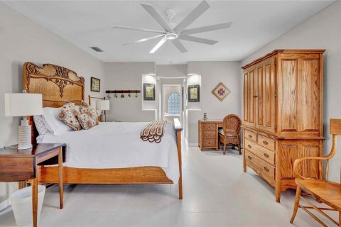 House in North Port, Florida 4 bedrooms, 218.13 sq.m. № 1795292 - photo 28