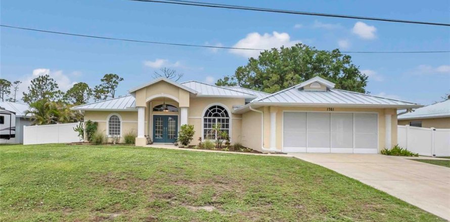 House in North Port, Florida 4 bedrooms, 218.13 sq.m. № 1795292