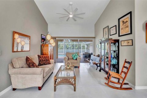 House in North Port, Florida 4 bedrooms, 218.13 sq.m. № 1795292 - photo 10