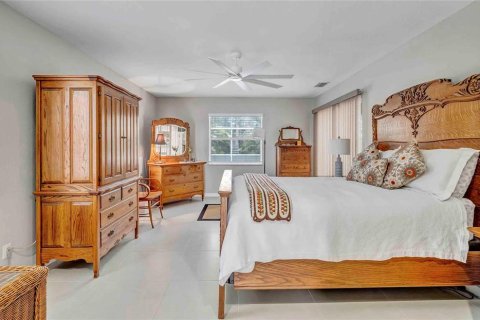 House in North Port, Florida 4 bedrooms, 218.13 sq.m. № 1795292 - photo 26