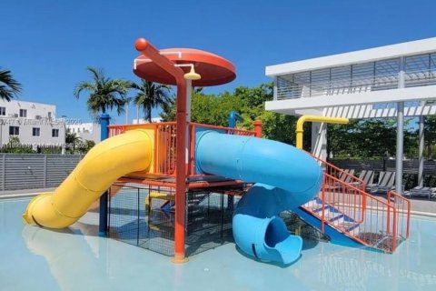 Apartamento en alquiler en Doral, Florida, 221.01 m2 № 1953680 - foto 28